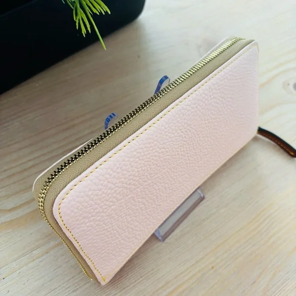 Dooney & Bourke Women’s Light Pink Leather Long Zipper Wallet Tan Interior - Picture 4 of 5